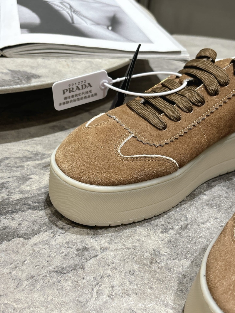 Pra*a sneakers